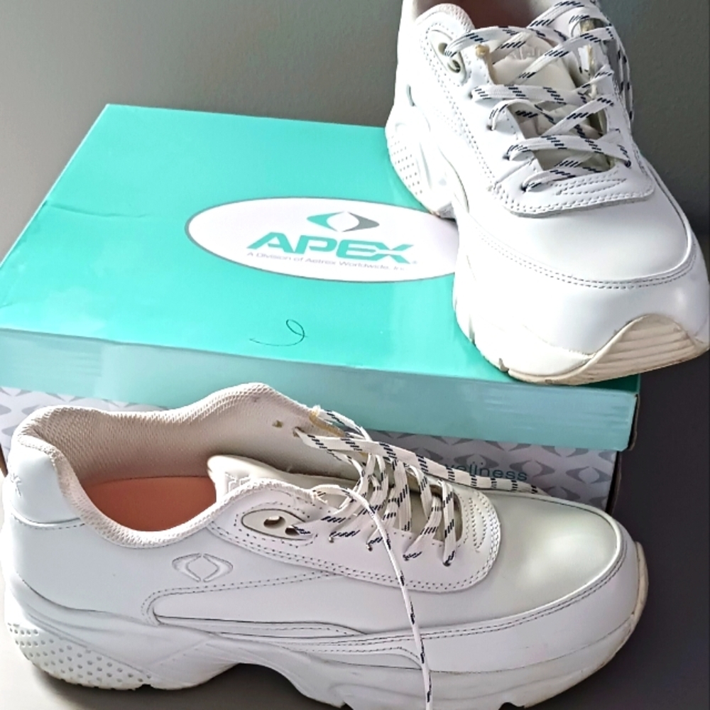 APEX - Picture 4 of 7